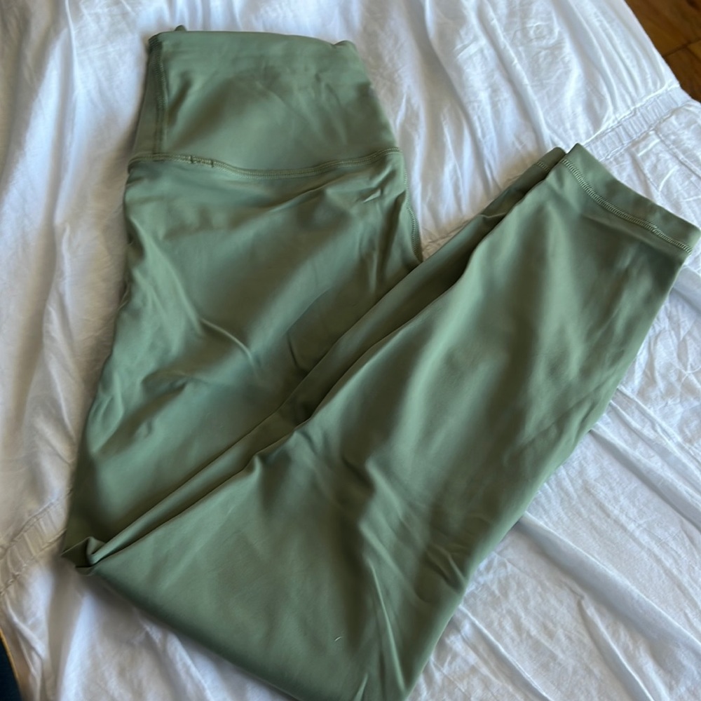 Lululemom Wunder Train leggings